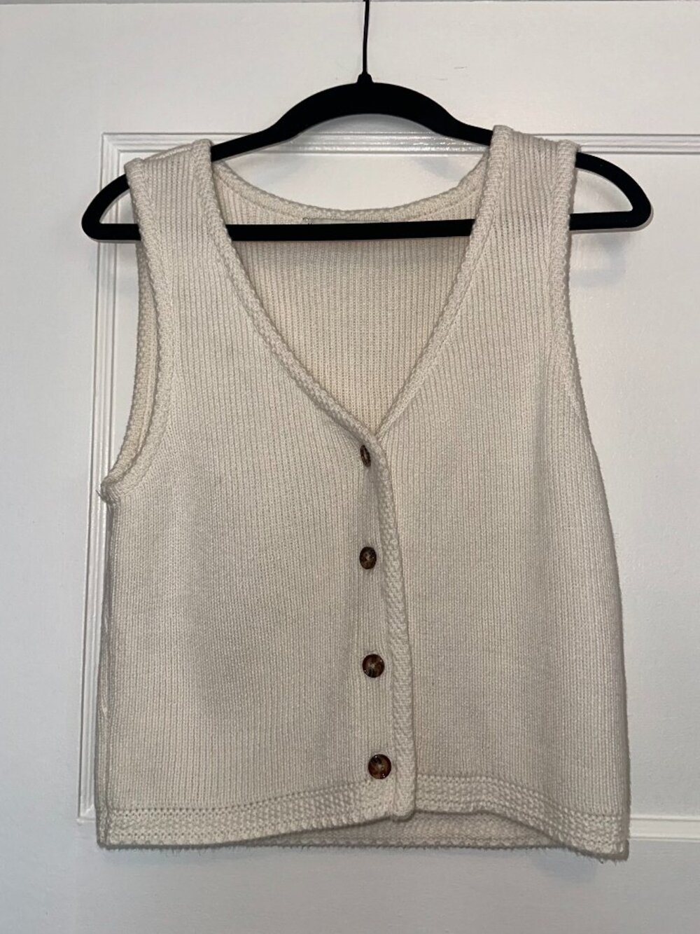 Abercrombie & Fitch Women’s Mara Button-Up Sweater Vest - Cream